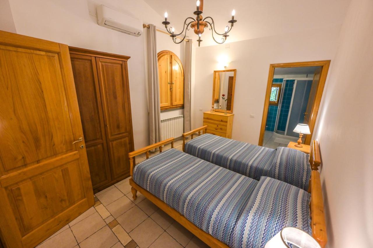 Agriturismo Poggio Al Pino Montelupo Fiorentino Exteriör bild