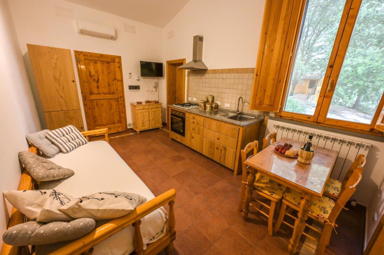 Agriturismo Poggio Al Pino Montelupo Fiorentino Exteriör bild