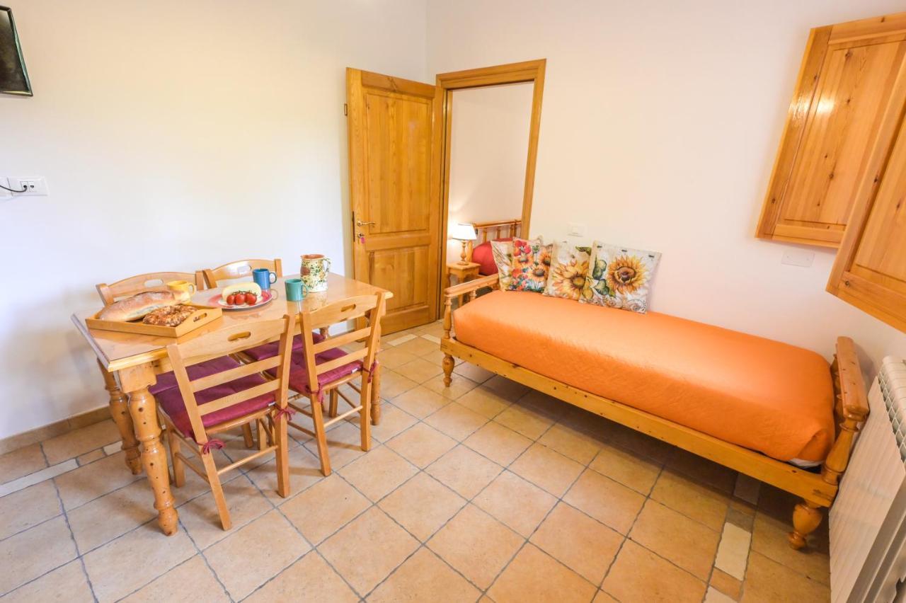 Agriturismo Poggio Al Pino Montelupo Fiorentino Exteriör bild