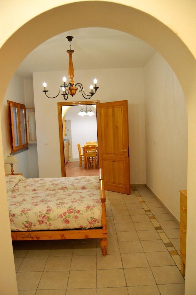 Agriturismo Poggio Al Pino Montelupo Fiorentino Exteriör bild