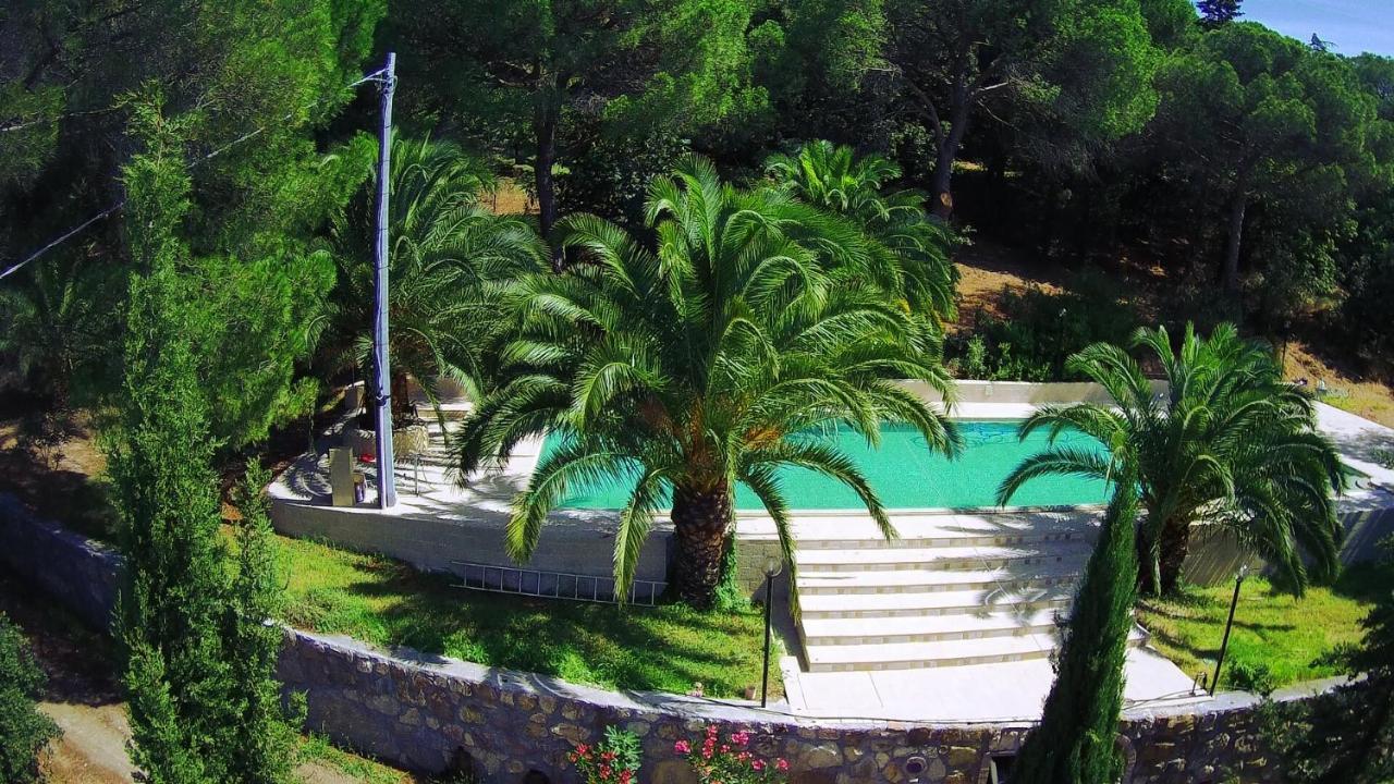 Agriturismo Poggio Al Pino Montelupo Fiorentino Exteriör bild